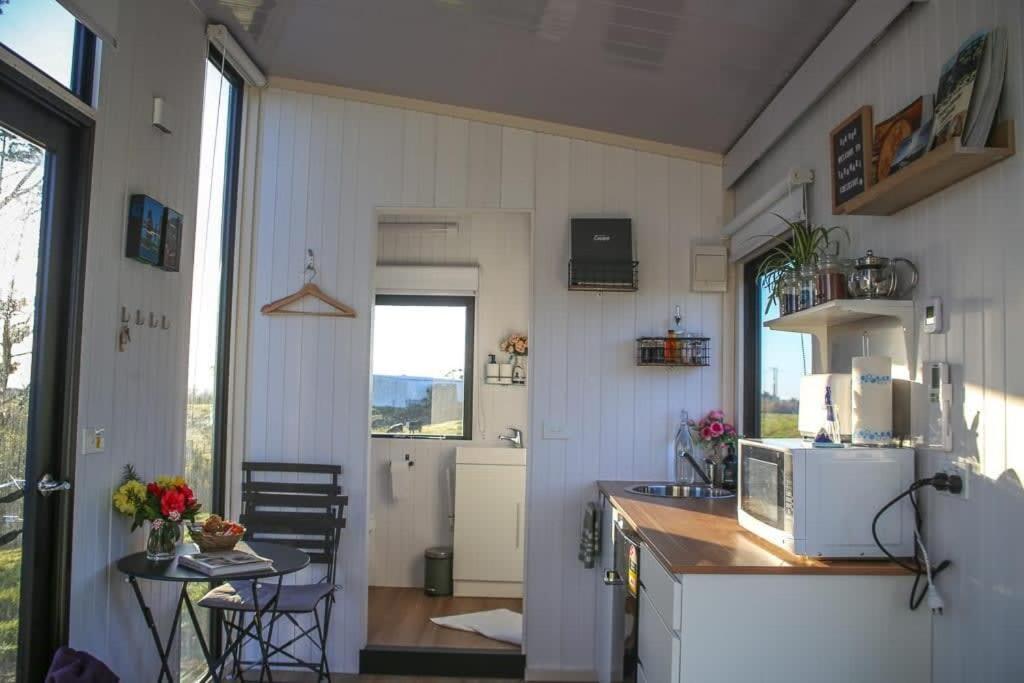 Taranaki Creekside Kea By Tiny Away Villa Stratford Exterior photo