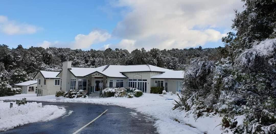 Taranaki Creekside Kea By Tiny Away Villa Stratford Exterior photo